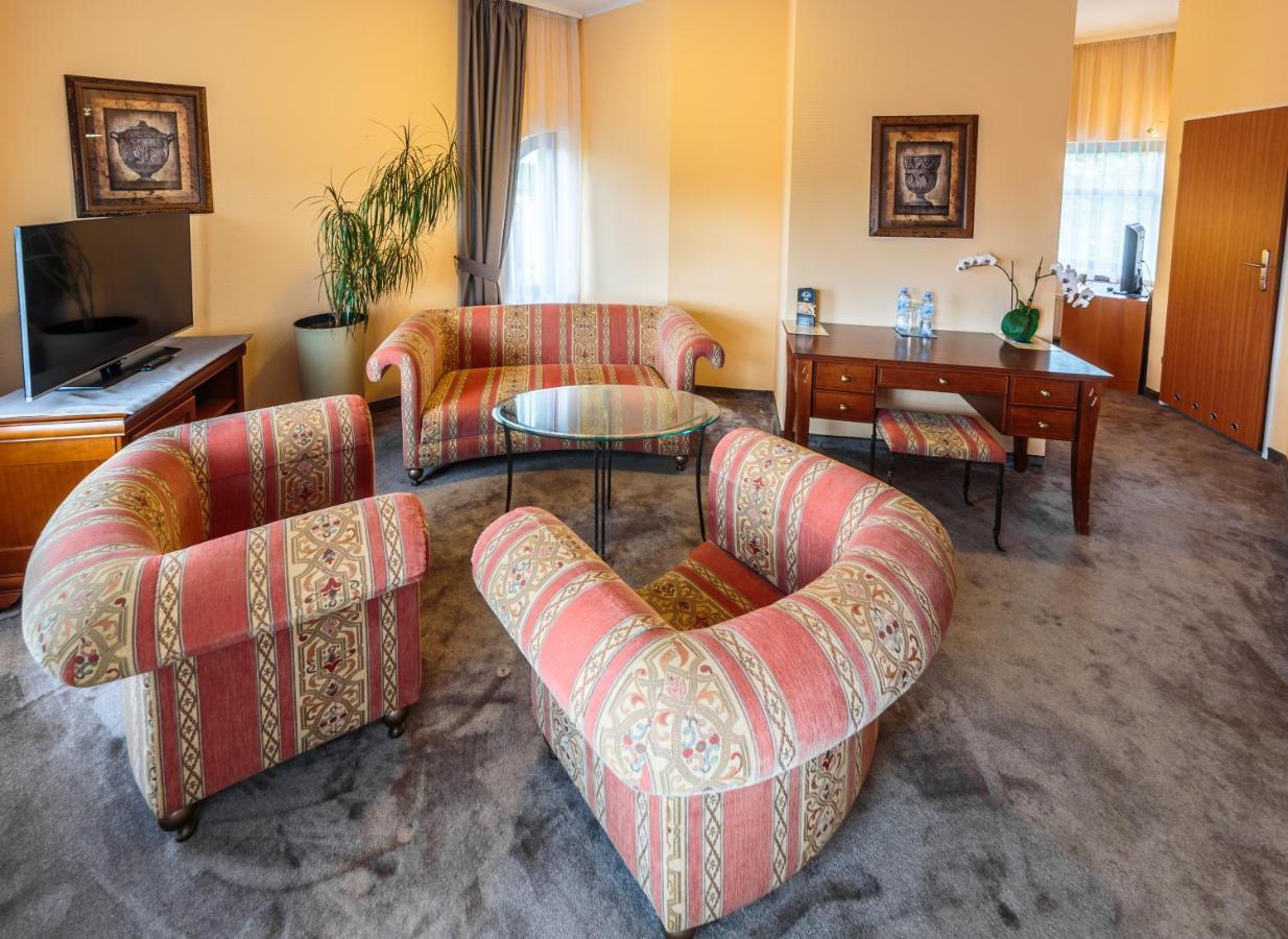 ילנייה גורה Hotel Fenix מראה חיצוני תמונה
