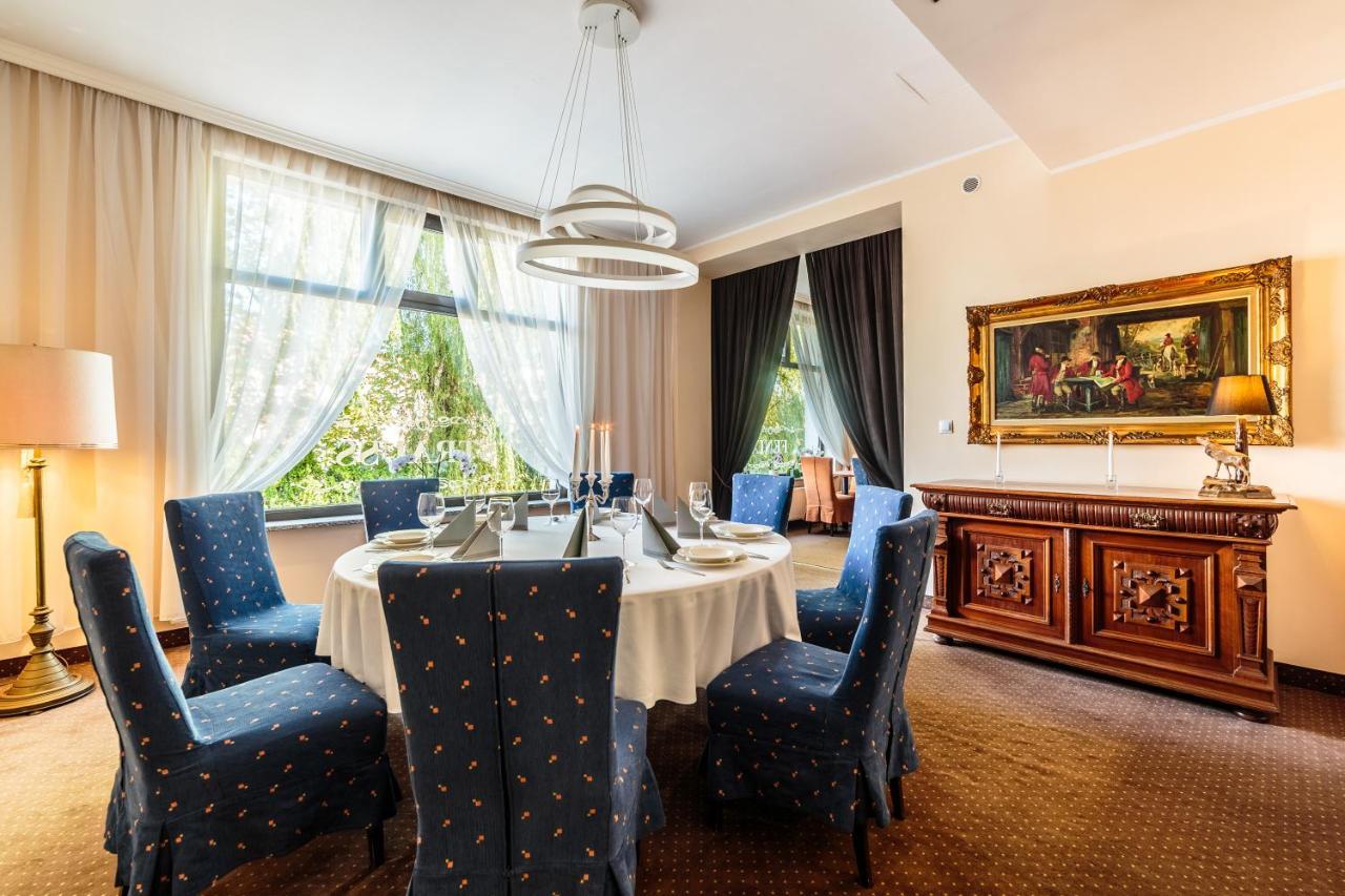 ילנייה גורה Hotel Fenix מראה חיצוני תמונה