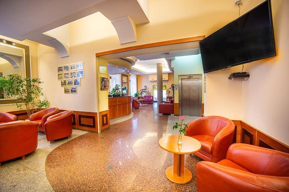 ילנייה גורה Hotel Fenix מראה חיצוני תמונה