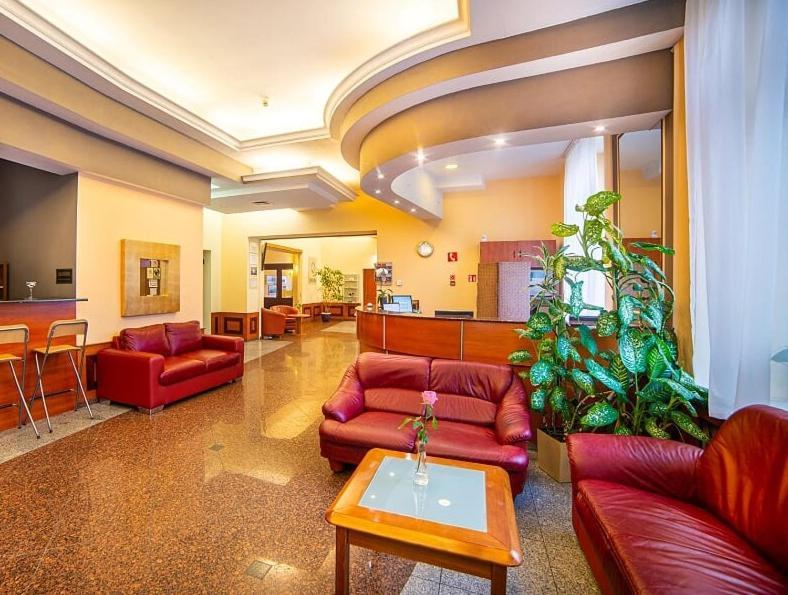 ילנייה גורה Hotel Fenix מראה חיצוני תמונה
